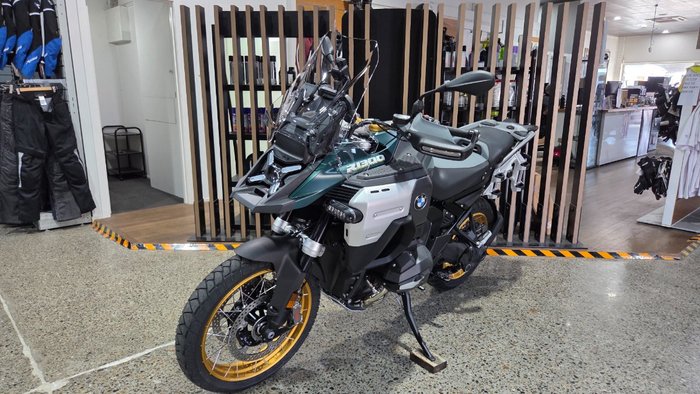2026 BMW Motorrad R 1300 GS ADVENTURE GREEN