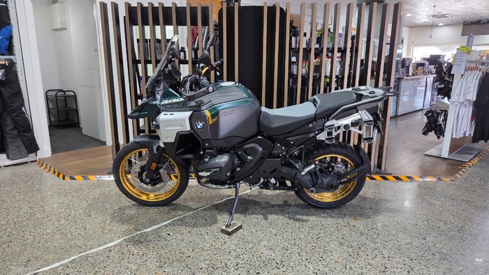 2026 BMW Motorrad R 1300 GS ADVENTURE GREEN