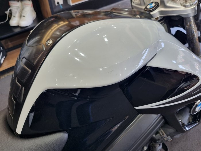 2014 BMW Motorrad Bmw 800CC F 800 R (14-10) LIGHTWHITE UNI/BLACK STORM MET/SCHW