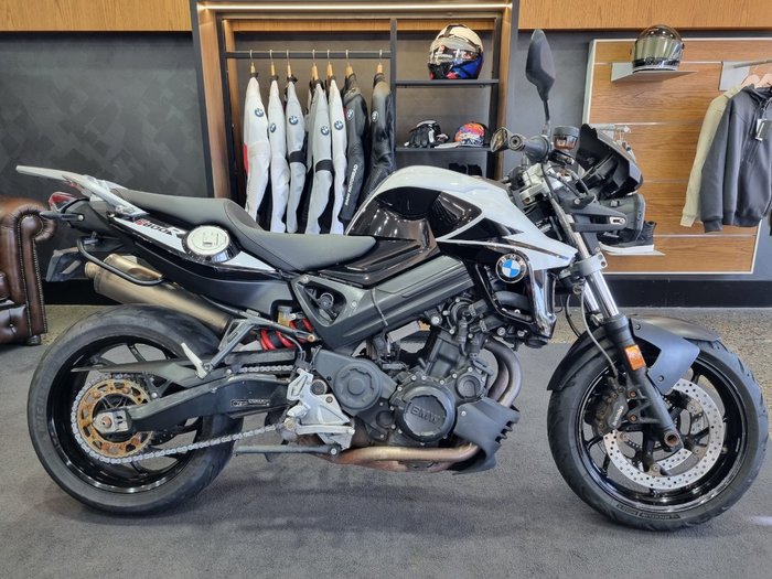 2014 BMW Motorrad Bmw 800CC F 800 R (14-10) LIGHTWHITE UNI/BLACK STORM MET/SCHW