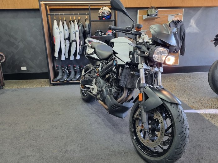 2014 BMW Motorrad Bmw 800CC F 800 R (14-10) LIGHTWHITE UNI/BLACK STORM MET/SCHW