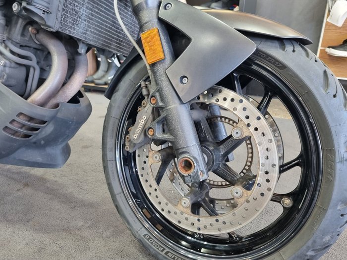 2014 BMW Motorrad Bmw 800CC F 800 R (14-10) LIGHTWHITE UNI/BLACK STORM MET/SCHW