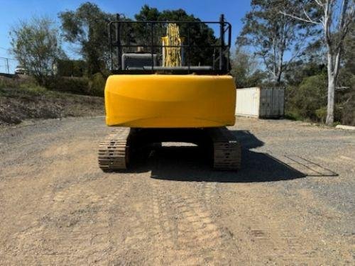 2011 Sumitomo Sh240