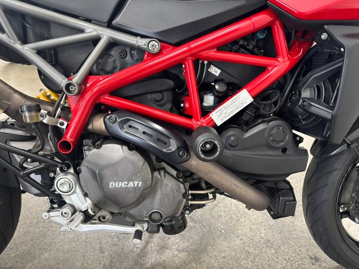 2019 DUCATI HYPERMOTARD 950 (RED) Red