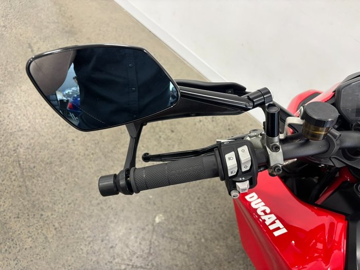 2019 DUCATI HYPERMOTARD 950 (RED) Red