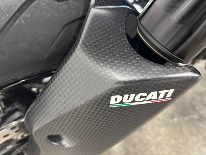 2019 DUCATI HYPERMOTARD 950 (RED) Red