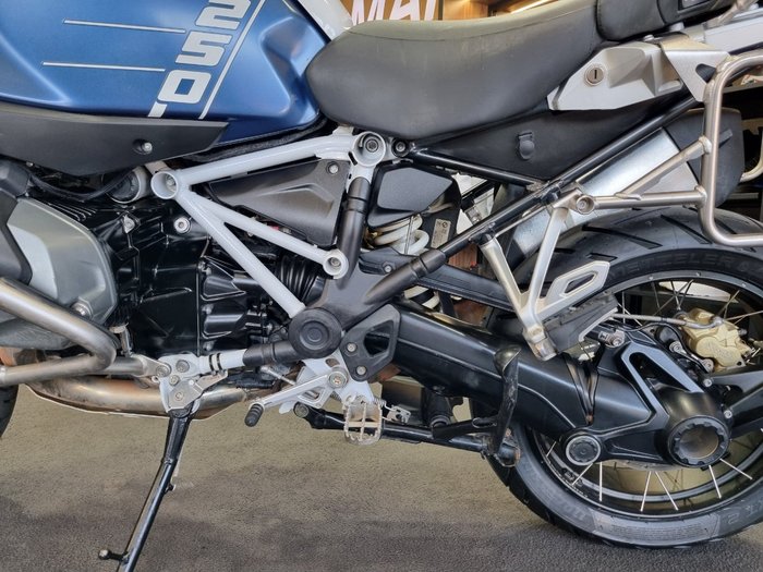 2023 BMW Motorrad R 1250 GS ADVENTURE TROPHY Gravity Blue Metallic Matt (16-11)