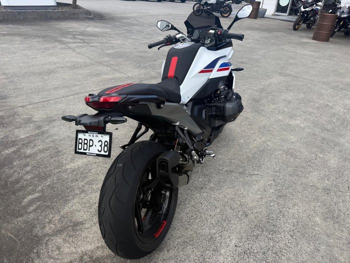 2026 BMW R 1300 RS Performance