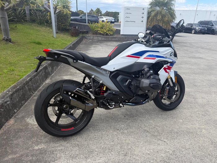 2026 BMW R 1300 RS Performance