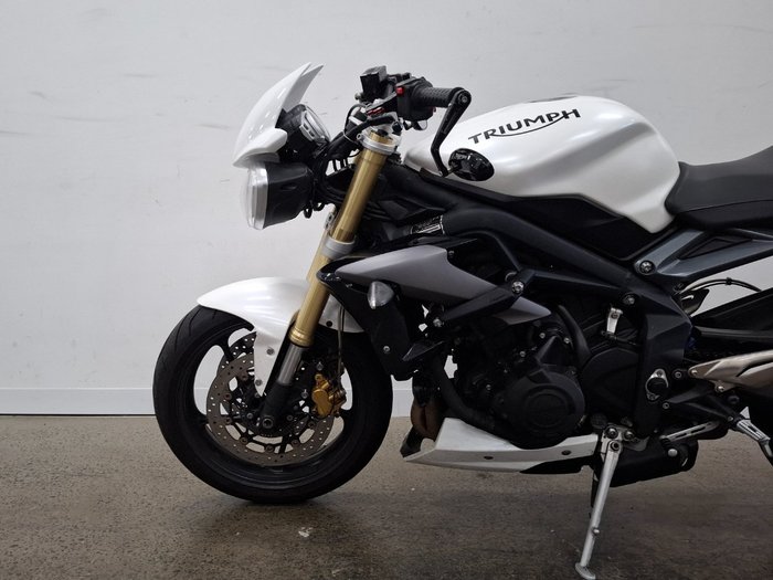 2014 Triumph STREET TRIPLE 660 White