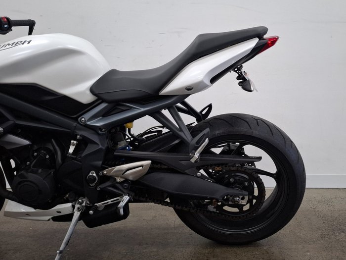 2014 Triumph STREET TRIPLE 660 White