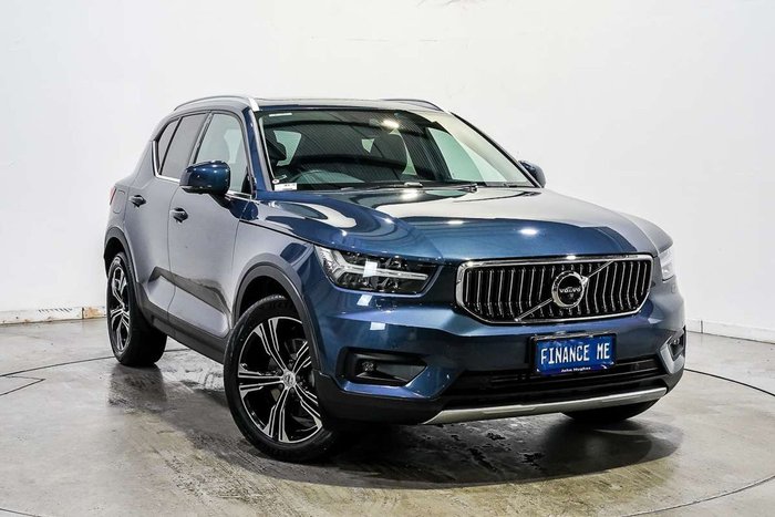 2022 Volvo XC40