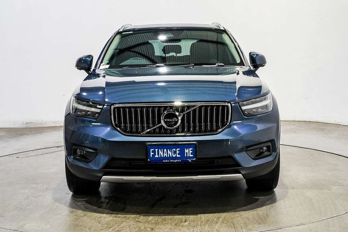 2022 Volvo XC40