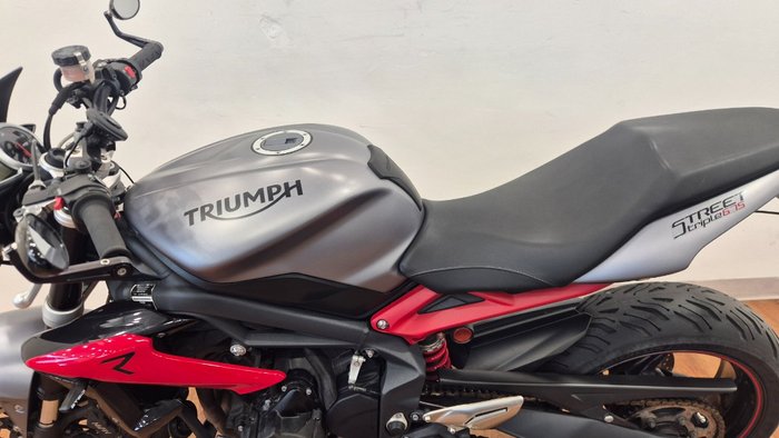 2014 Triumph STREET TRIPLE R GREY
