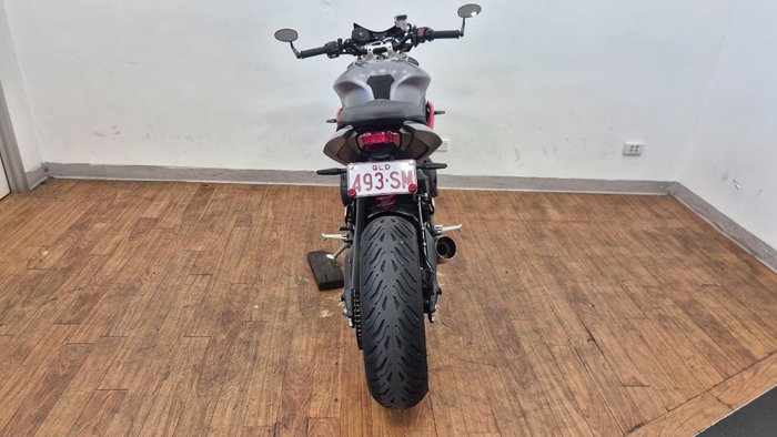 2014 Triumph STREET TRIPLE R GREY