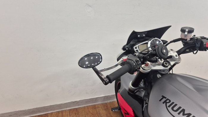 2014 Triumph STREET TRIPLE R GREY