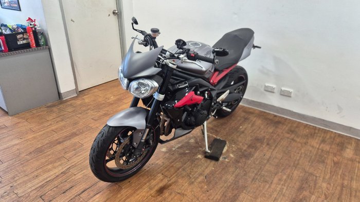 2014 Triumph STREET TRIPLE R GREY