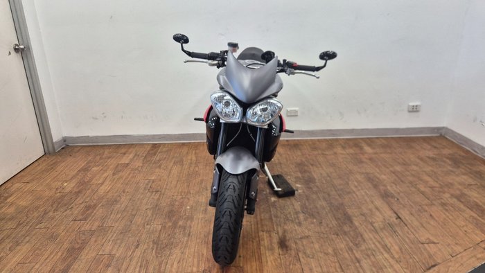 2014 Triumph STREET TRIPLE R GREY