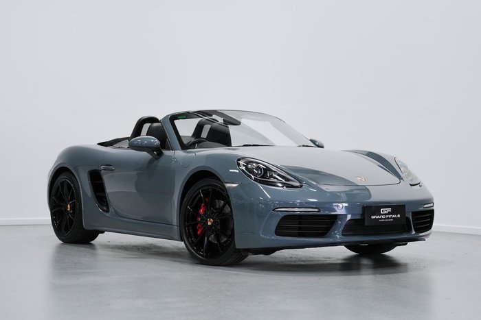 2016 Porsche 718