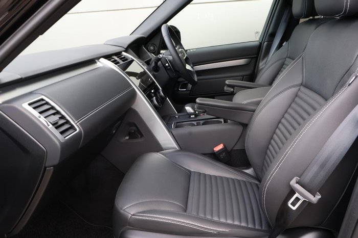 2026 Land Rover Discovery D350 Dynamic SE