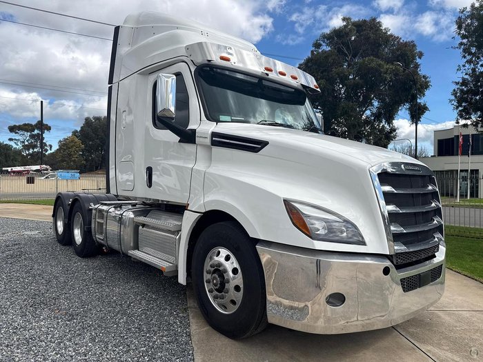2024 Freightliner Cascadia