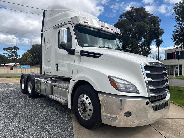 2024 Freightliner Cascadia