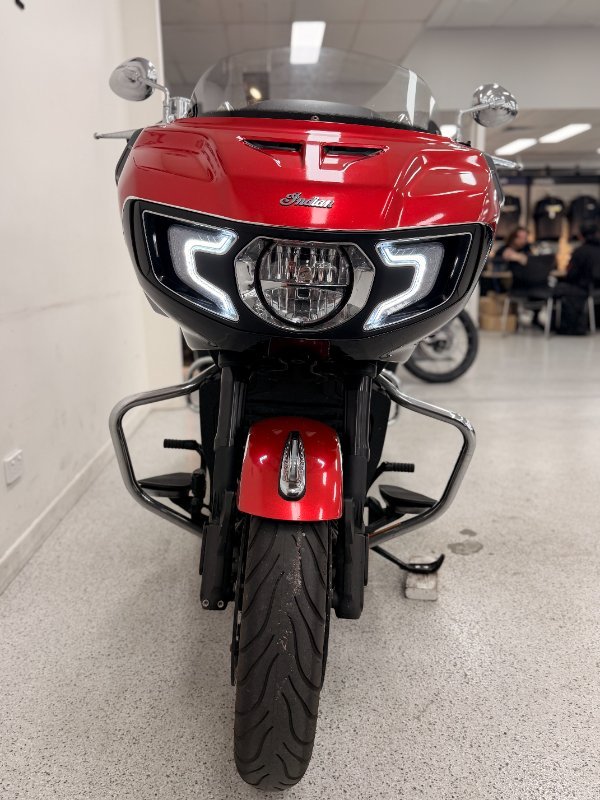 2020 INDIAN CHALLENGER LIMITED Black