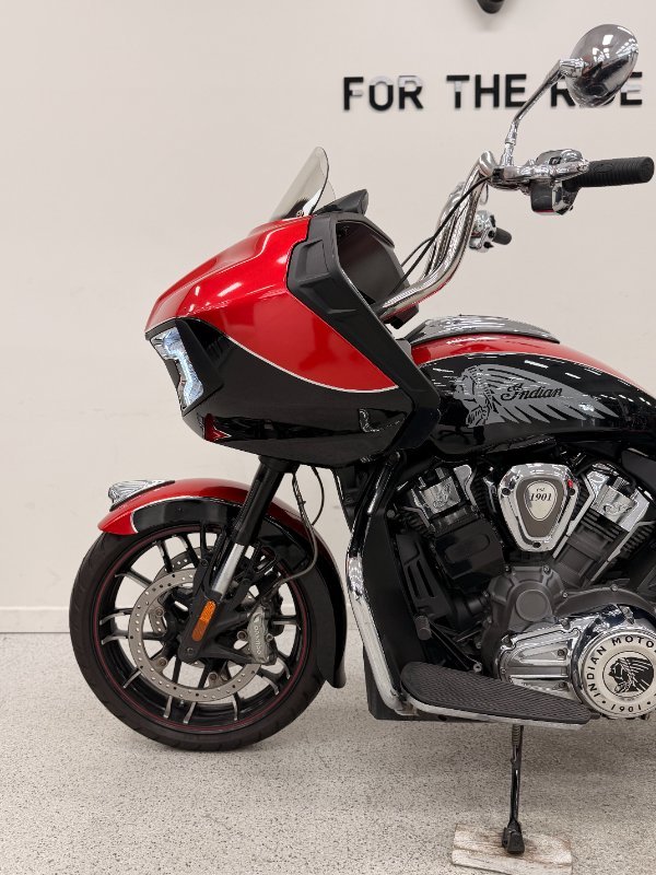 2020 INDIAN CHALLENGER LIMITED Black