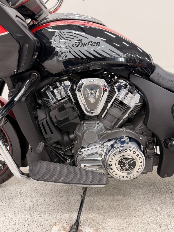 2020 INDIAN CHALLENGER LIMITED Black