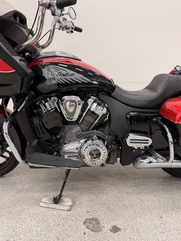 2020 INDIAN CHALLENGER LIMITED Black