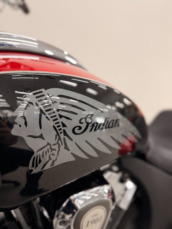 2020 INDIAN CHALLENGER LIMITED Black