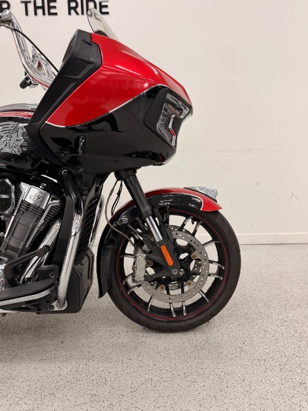 2020 INDIAN CHALLENGER LIMITED Black