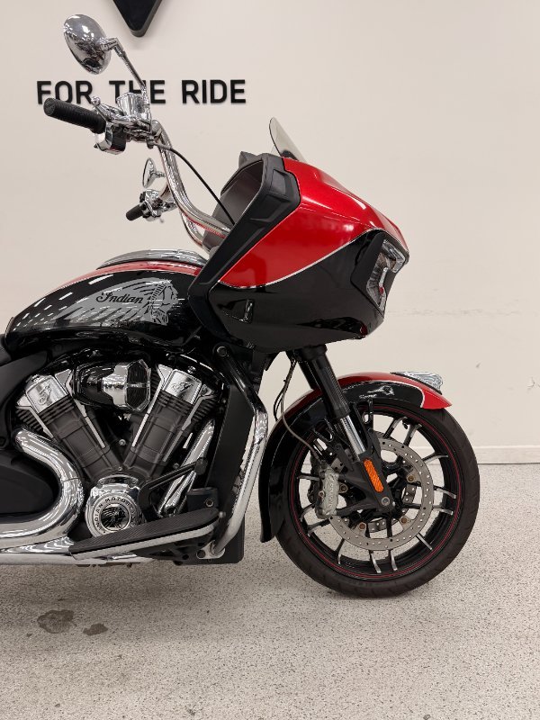 2020 INDIAN CHALLENGER LIMITED Black