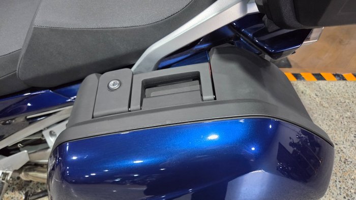 2026 Yamaha FJR1300AE BLUE