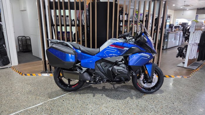 2026 BMW Motorrad 2026 BMW 1300CC R 1300 RT Impulse BLUE