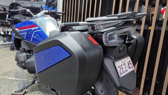 2026 BMW Motorrad 2026 BMW 1300CC R 1300 RT Impulse BLUE