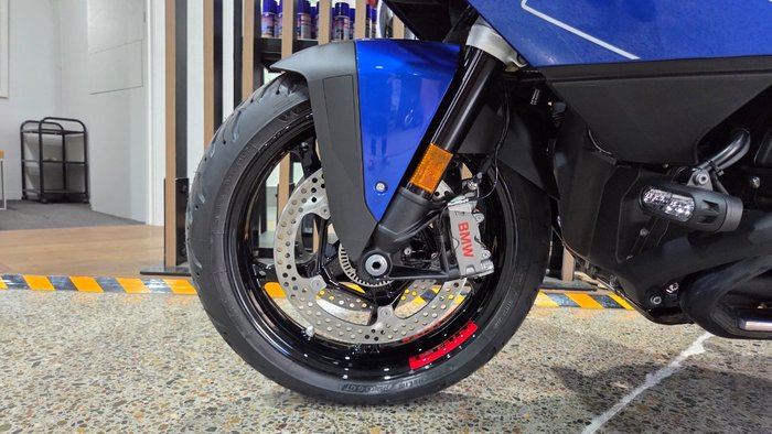 2026 BMW Motorrad 2026 BMW 1300CC R 1300 RT Impulse BLUE