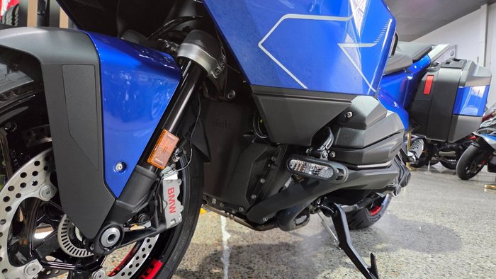 2026 BMW Motorrad 2026 BMW 1300CC R 1300 RT Impulse BLUE