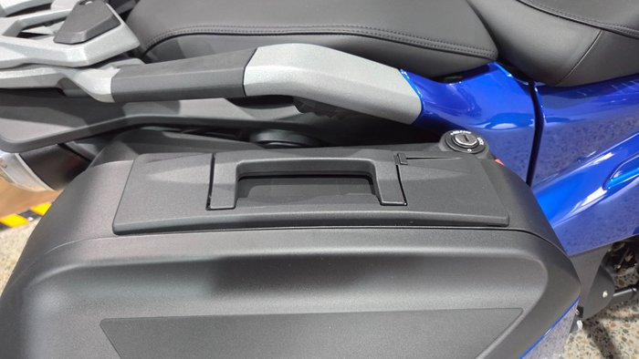 2026 BMW Motorrad 2026 BMW 1300CC R 1300 RT Impulse BLUE
