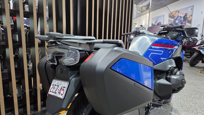 2026 BMW Motorrad 2026 BMW 1300CC R 1300 RT Impulse BLUE
