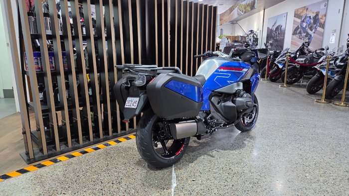 2026 BMW Motorrad 2026 BMW 1300CC R 1300 RT Impulse BLUE