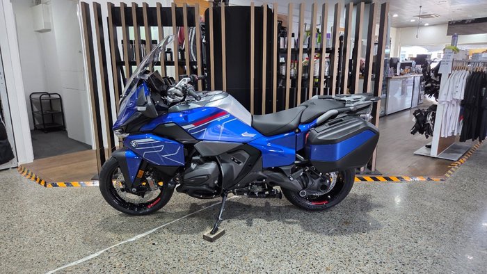 2026 BMW Motorrad 2026 BMW 1300CC R 1300 RT Impulse BLUE