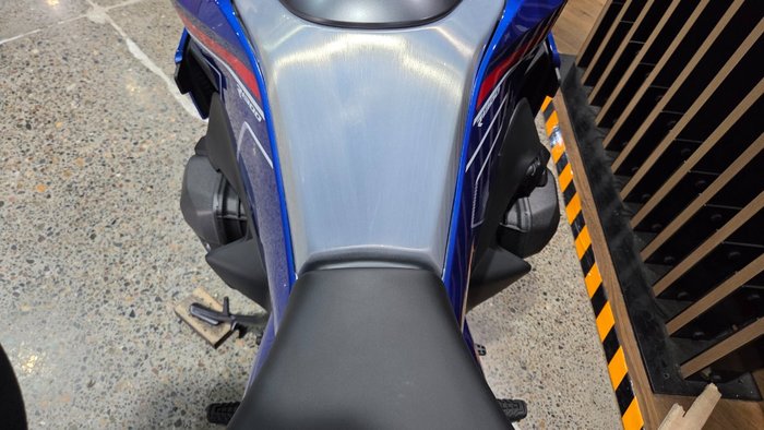 2026 BMW Motorrad 2026 BMW 1300CC R 1300 RT Impulse BLUE