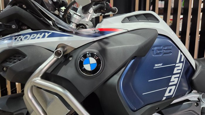 2023 BMW Motorrad R 1250 GS ADVENTURE TROPHY GRAVITYBLUE METALLIC
