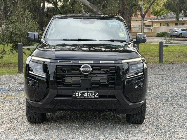 2025 Nissan Navara ST-X