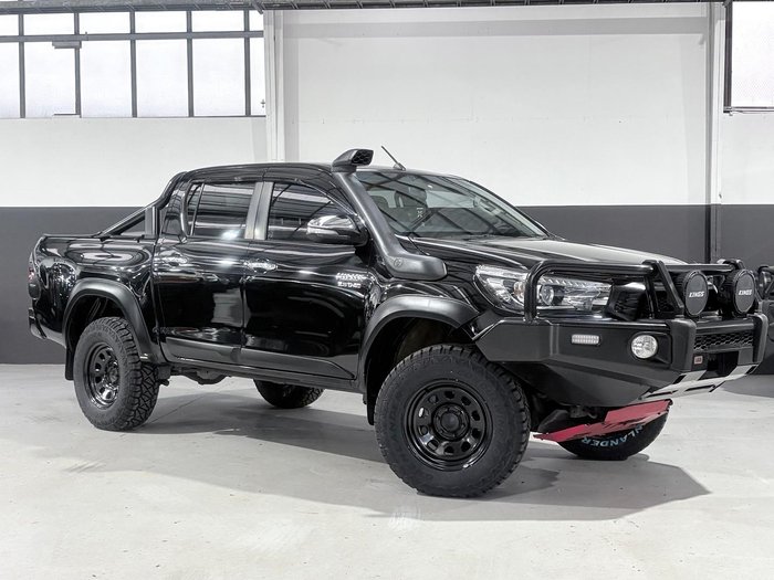 2017 Toyota Hilux SR5