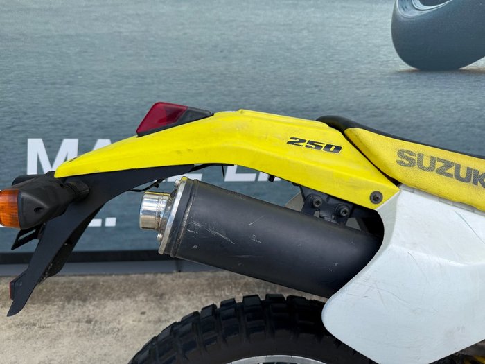 2004 Suzuki DR-Z250 Yellow