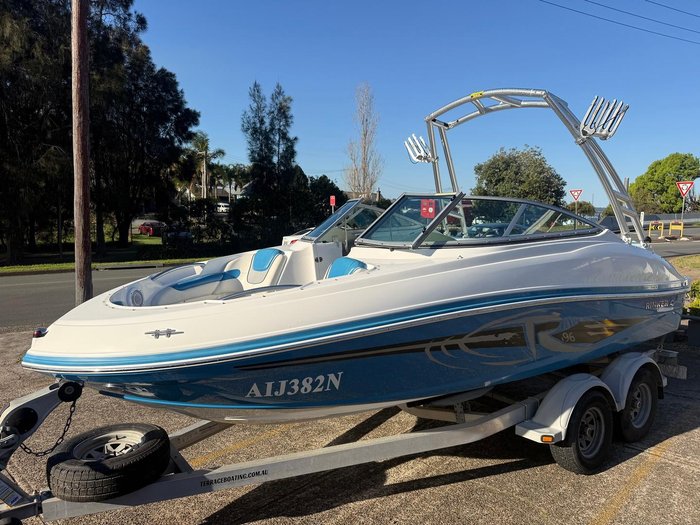 2014 Rinker Captiva 192