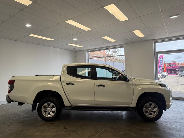 2023 Mitsubishi Triton GLX+
