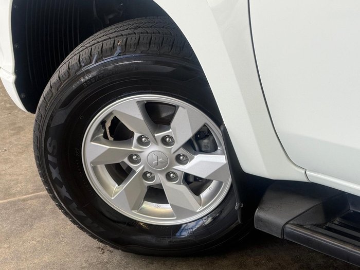 2023 Mitsubishi Triton GLX+